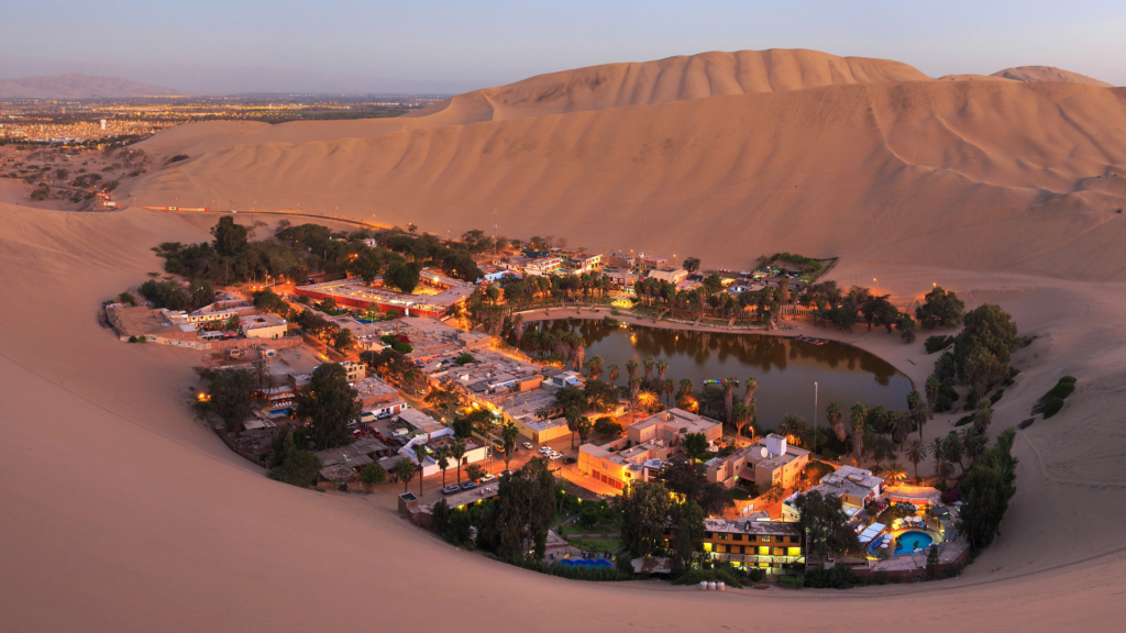 Laguna de Huacachina oasis Peru — MCL Travel