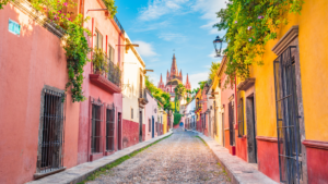 Mexico Colonial Guanajuato calles coloridas — MCL Travel