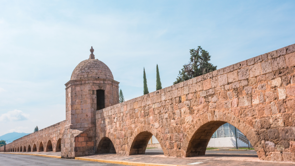 Acueducto de Morelia México — MCL Travel